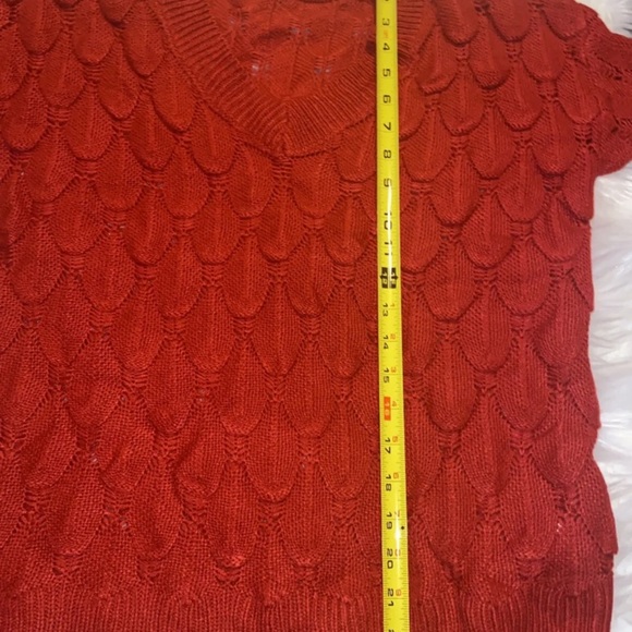 Women’s V-Neck Red Long Sleeve Pullover Sweater Lightweight Knit Size Small - Picture 11 of 11